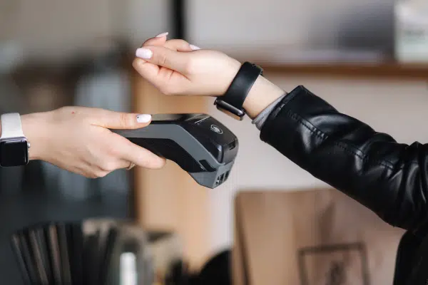 Apple Pay And Its Impact On E-commerce in Vietnam