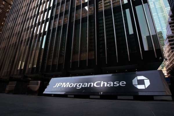 JPMorgan-Chase-Predictive-Analytics-for-Customized-Offers