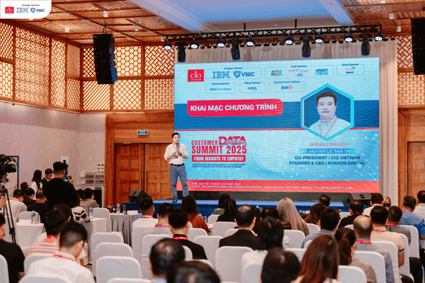 Tai Huynh, Founder/CEO Kyanon Digital Delivers Opening Speech at Customer Data Summit 2025