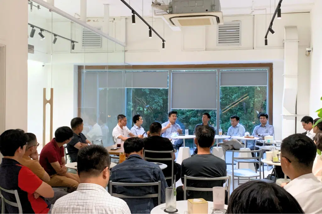 the-next-chapter-for-it-services-companies-adapting-and-advancing-in-the-ai-driven-era- (2)
